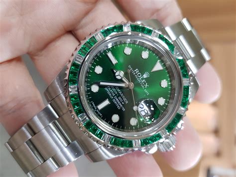 rolex emerald bezel.